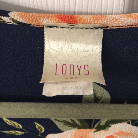 Flowered Blouse - Picture 4 of 4